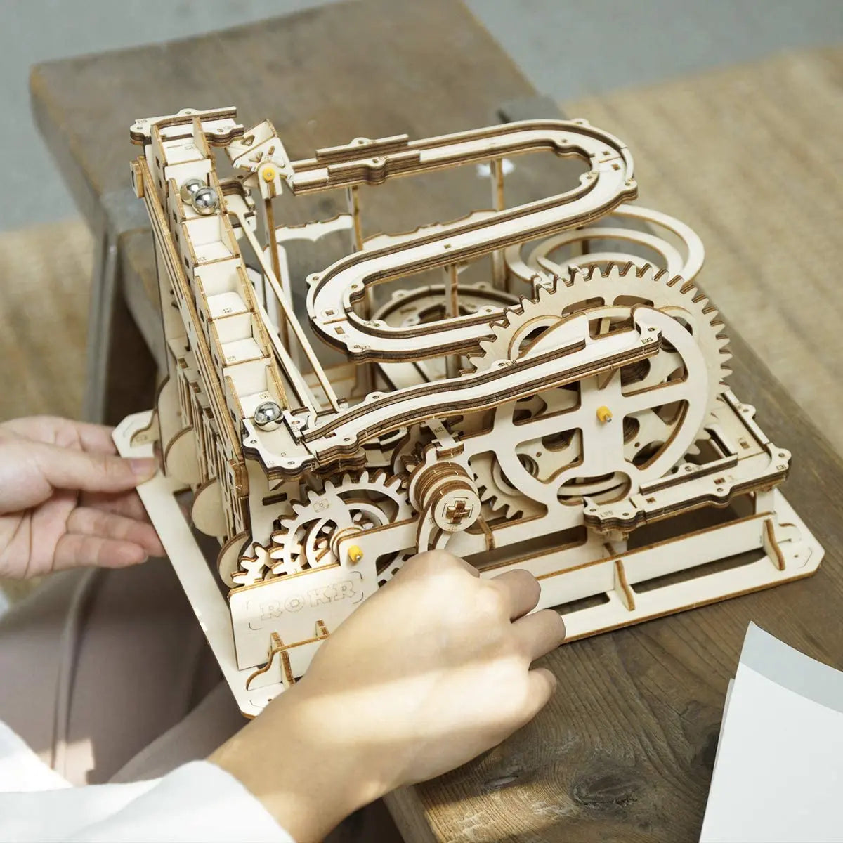 Robotime Rokr 4-in-1 Kugelbahn "Wasserrad" – DIY Holzmodell-Bausatz für Kinder und Erwachsene