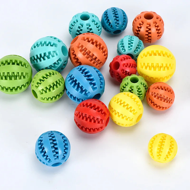 Interaktiver Hundespielzeugball aus Gummi für Zahnpflege und Futteraufnahme