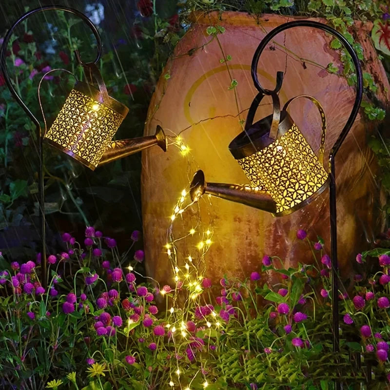 Solar-Gießkanne Lichterkette – Magisches Licht für Ihren Garten